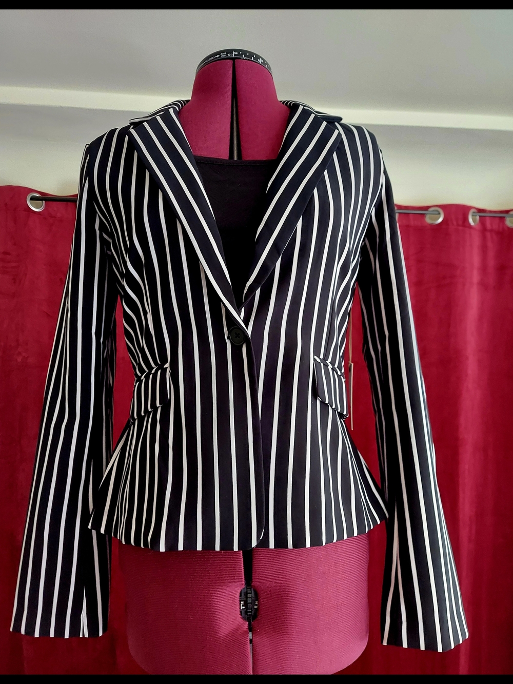 NWT Black and White Vertical Stripe Stretch Blazer - Sz. M